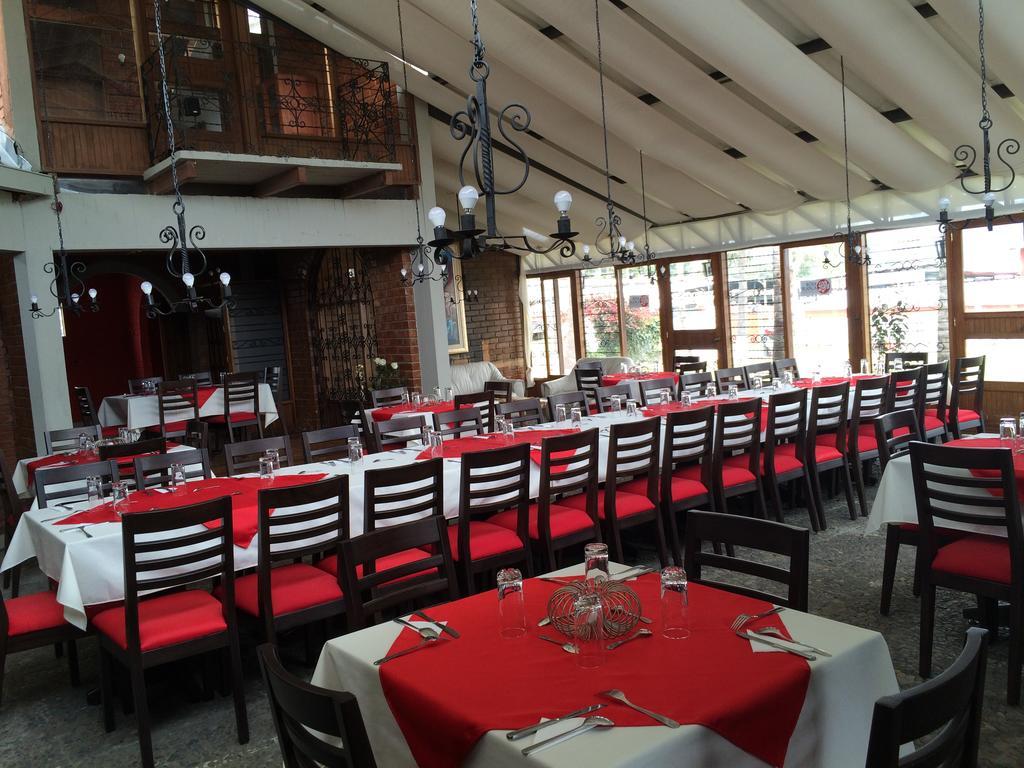 Hosteria Rosa Blanca Puembo Esterno foto