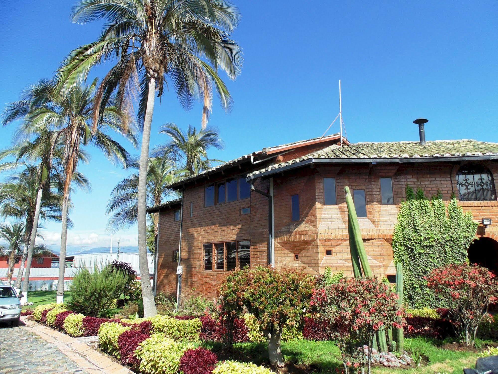 Hosteria Rosa Blanca Puembo Esterno foto
